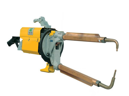 جوش نقطه‌ای در برابر جوش پرتابی: تکنیک‌های اتصال مقاومتی در صنعت خودرو