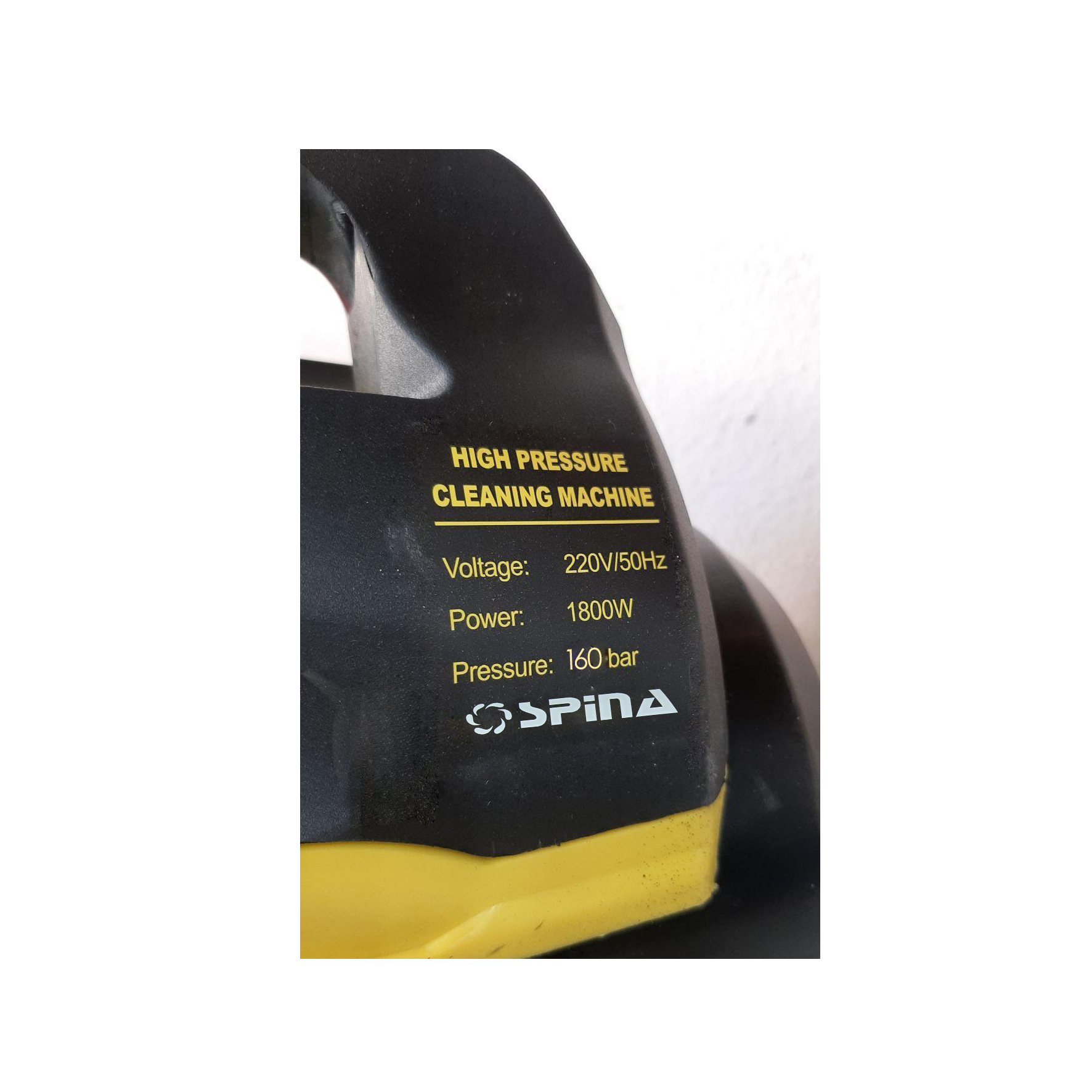 کارواش نیمه صنعتی اسپینا