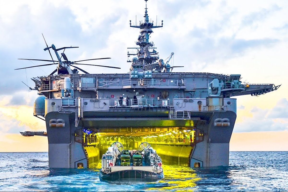 ناو ابی خاکی