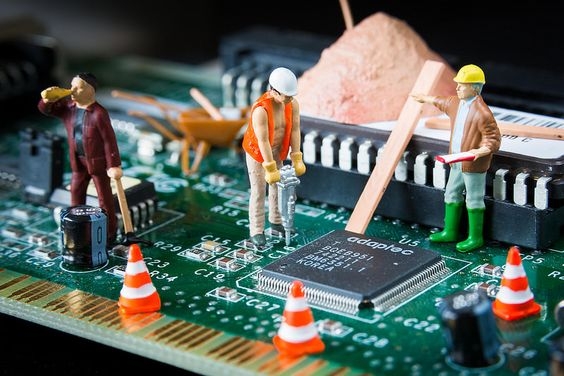 عیب‌یابی و تعمیر مدارهای کنترل توان (Triac) در بردهای PCB لوازم خانگی 