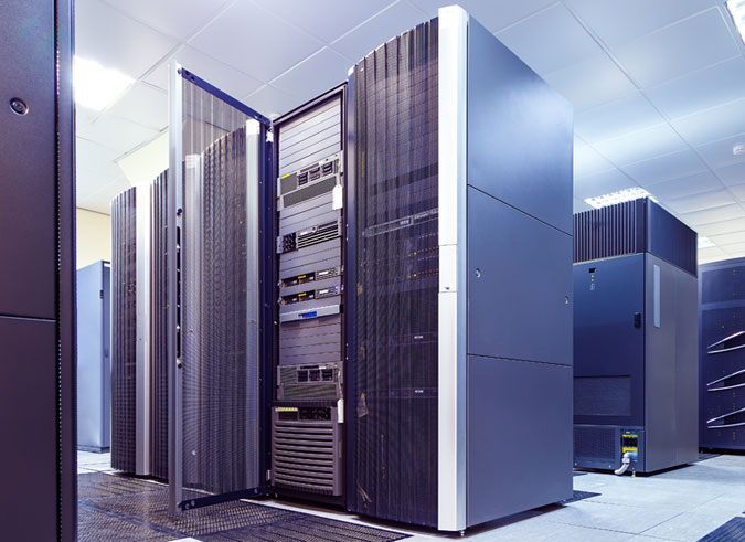 راهنمای جامع طراحی و الزامات فنی اتاق‌های سرور و مراکز داده کوچک (Micro Data Centers)