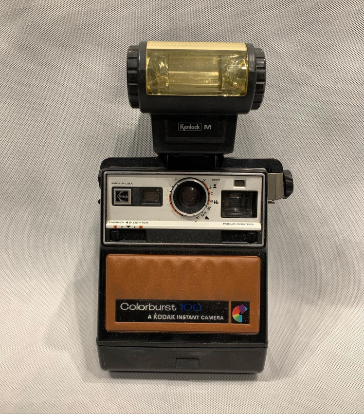 مسیر تکامل دوربین های عکاسی : از تاریک خانه تا دوربین های بدون آینه